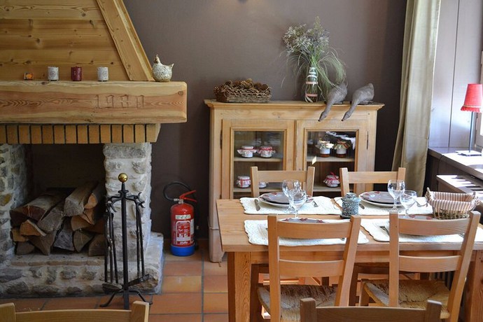 Imagen del bar/restaurante del Hotel Hôtel Restaurant L\'Adray. Foto 7