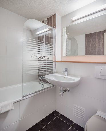 Imagen de la habitación del Hotel H&ocirc;tel Restaurant L'Eskemm *** St Brieuc-Tr&eacute;gueux. Foto 11