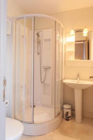 Imagen de la habitación del Hotel H&ocirc;tel Restaurant La Maison. Foto 10