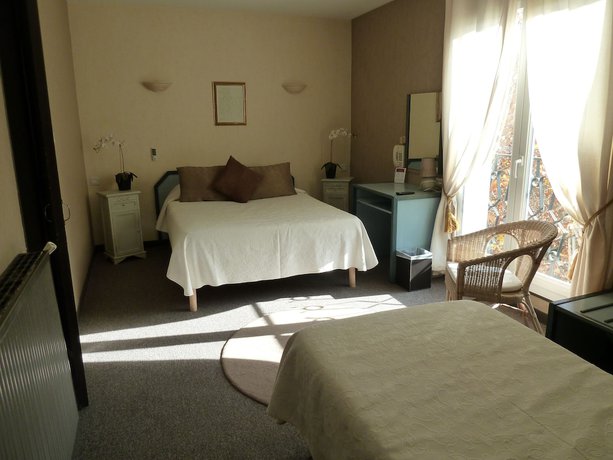 Imagen de la habitación del Hotel H&ocirc;tel Restaurant Le Commerce, Auriol. Foto 5