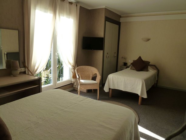 Imagen de la habitación del Hotel H&ocirc;tel Restaurant Le Commerce, Auriol. Foto 14