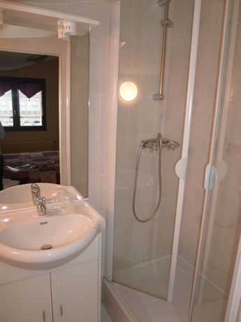 Imagen de la habitación del Hotel H&ocirc;tel Restaurant Le Crab. Foto 9