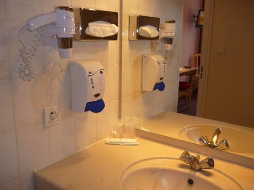 Imagen de la habitación del Hotel Hôtel Restaurant Le Teinchurier. Foto 12