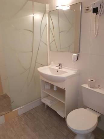 Imagen de la habitación del Hotel H&ocirc;tel Restaurant Les Bruy&egrave;res. Foto 5