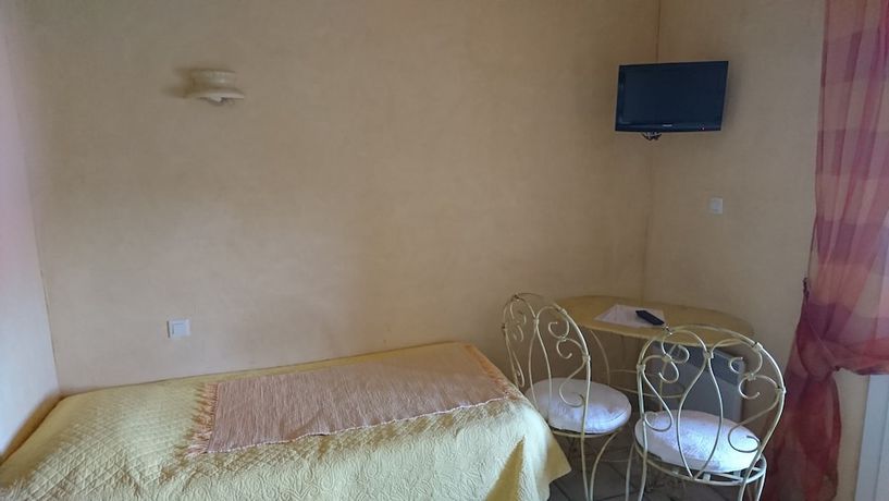 Imagen de la habitación del Hotel Hôtel Restaurant Les Cavalets. Foto 20