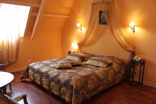 Imagen de la habitación del Hotel H&ocirc;tel Restaurant Les Vieilles Tours. Foto 7