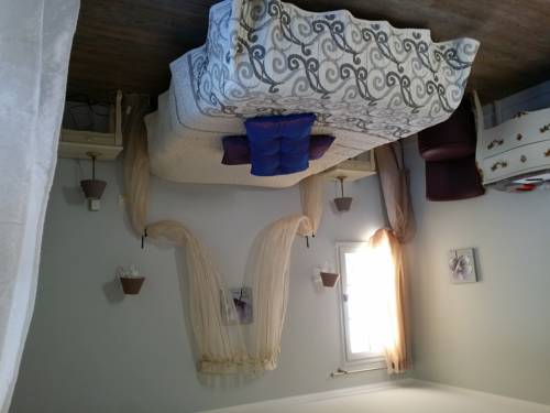Imagen de la habitación del Hotel H&ocirc;tel Restaurant Les Vieilles Tours. Foto 9