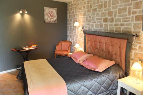 Imagen de la habitación del Hotel H&ocirc;tel Restaurant Les Vieilles Tours. Foto 12