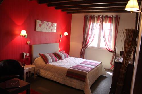 Imagen de la habitación del Hotel H&ocirc;tel Restaurant Les Vieilles Tours. Foto 15