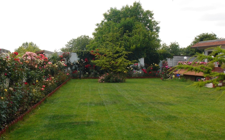 Imagen de los exteriores del Hotel Hôtel Restaurant Maison Blanche. Foto 11