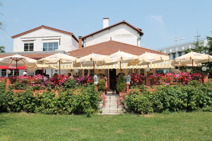 Imagen de los exteriores del Hotel Hôtel Restaurant Maison Blanche. Foto 14