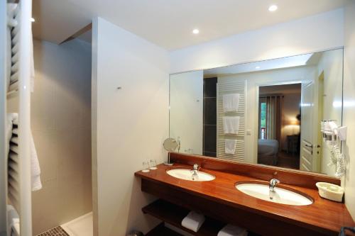 Imagen de la habitación del Hotel H&ocirc;tel Restaurant & Spa La Maison Oppoca. Foto 9