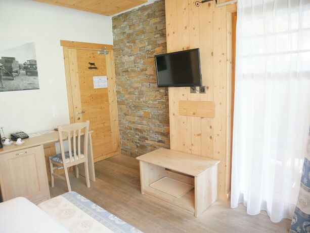 Imagen de la habitación del Hotel Hôtel Restaurant de l\'Ardève and Chalet Kalbermatten. Foto 11