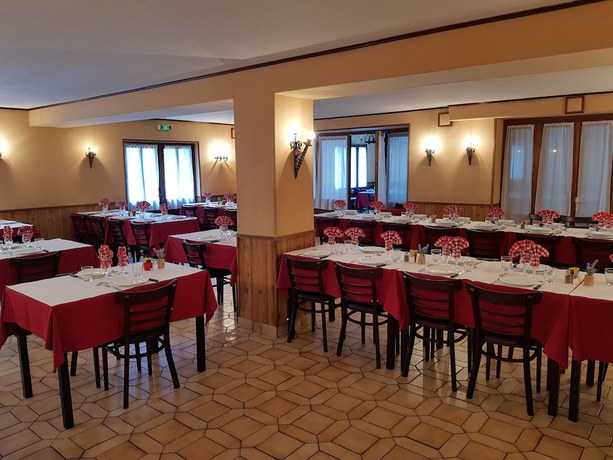 Imagen del bar/restaurante del Hotel H&ocirc;tel Restaurant de la Jonte. Foto 6