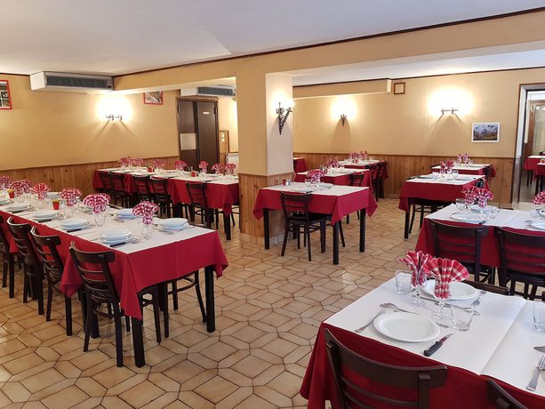 Imagen del bar/restaurante del Hotel H&ocirc;tel Restaurant de la Jonte. Foto 11
