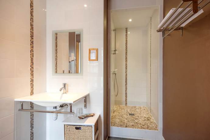 Imagen de la habitación del Hotel H&ocirc;tel Restaurant le Prieur&eacute;. Foto 8