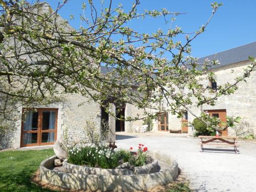 Imagen general del Hotel H&ocirc;tel Restaurant le clos de l \'Ancien Pressoir. Foto 1