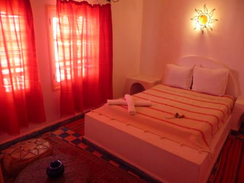 Imagen de la habitación del Hotel H&ocirc;tel Riad Gnaoua. Foto 13