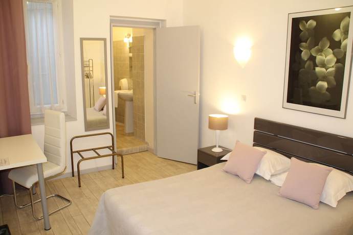 Imagen de la habitación del Hotel H&ocirc;tel Rivi&egrave;re. Foto 2