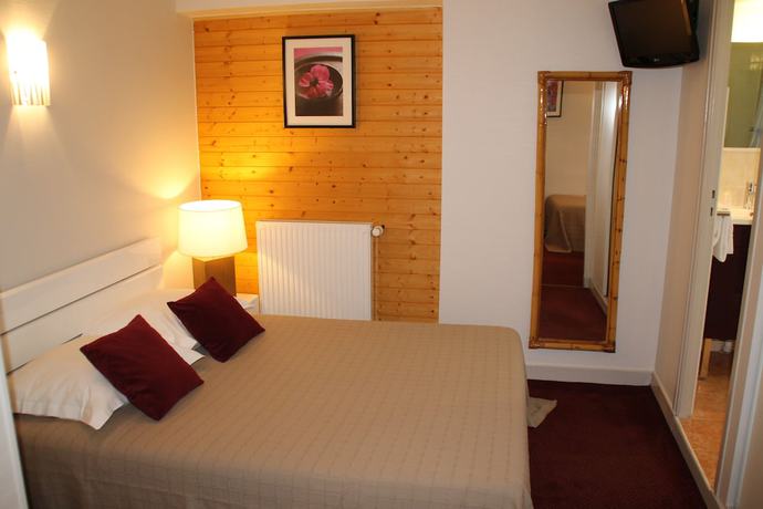 Imagen de la habitación del Hotel H&ocirc;tel Rivi&egrave;re. Foto 3