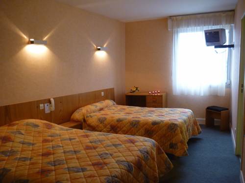 Imagen de la habitación del Hotel H&ocirc;tel Rond Point. Foto 3