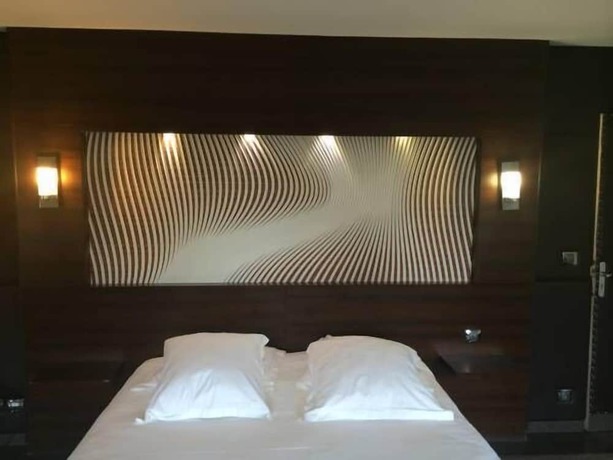 Imagen de la habitación del Hotel H&ocirc;tel Saint Alban. Foto 3