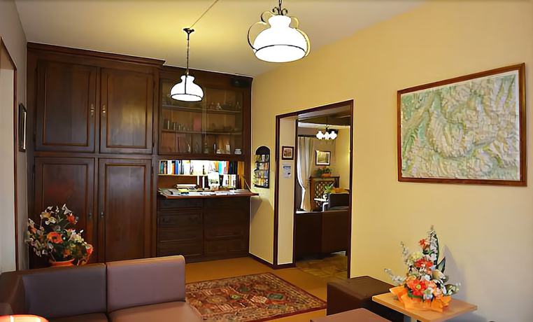 Imagen de los interiores del Hotel H&ocirc;tel Saint Georges. Foto 18