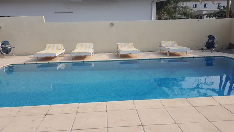 Imagen de la piscina del Hotel H&ocirc;tel Saint Jacques - Centre Ville. Foto 18