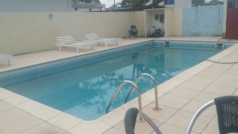 Imagen de la piscina del Hotel H&ocirc;tel Saint Jacques - Centre Ville. Foto 19