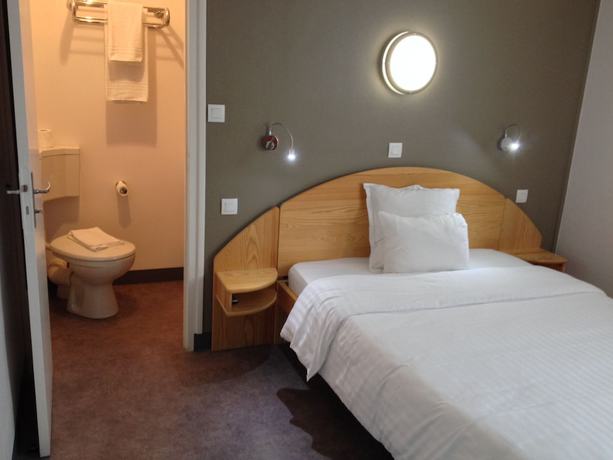 Imagen de la habitación del Hotel H&ocirc;tel Saint Jean, BOURGES. Foto 5