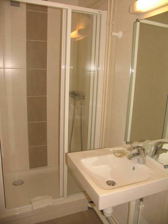 Imagen de la habitación del Hotel H&ocirc;tel Saint Jean, BOURGES. Foto 14