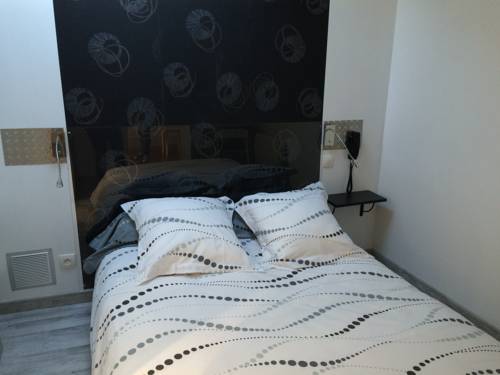 Imagen de la habitación del Hotel Hôtel Saint Jean. Foto 3