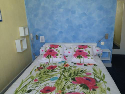 Imagen de la habitación del Hotel H&ocirc;tel Saint Jean, Tours. Foto 6