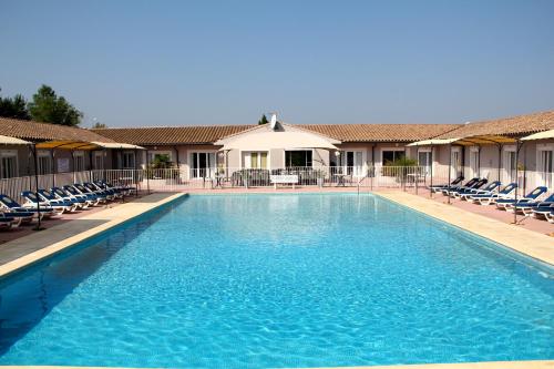 Imagen general del Hotel Hôtel Saint Louis. Foto 3