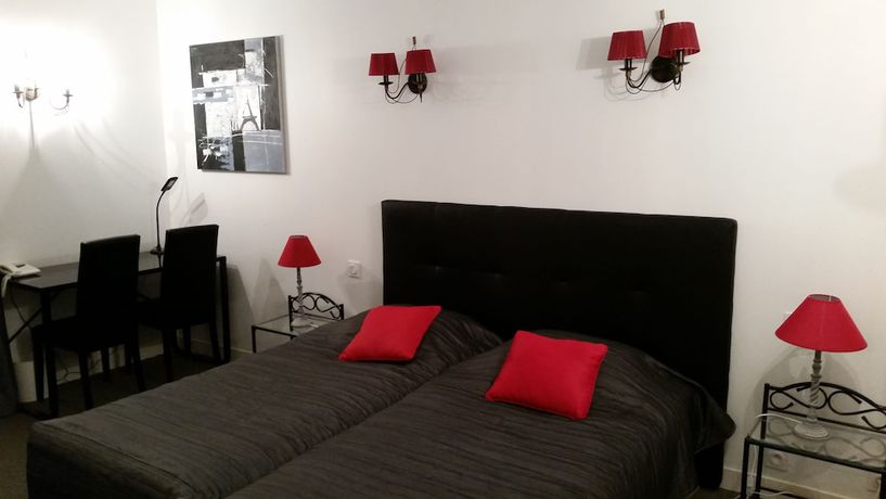 Imagen de la habitación del Hotel H&ocirc;tel Saint Yves. Foto 13