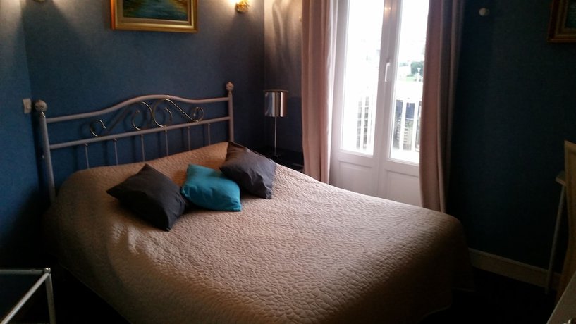 Imagen de la habitación del Hotel H&ocirc;tel Saint Yves. Foto 16