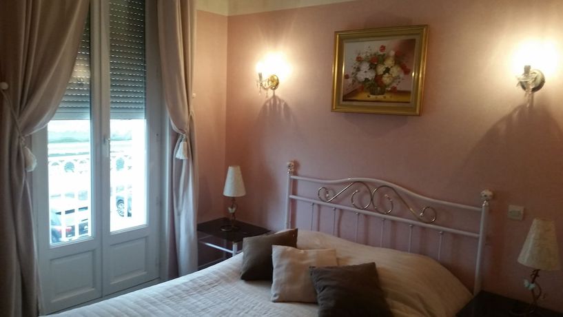 Imagen de la habitación del Hotel H&ocirc;tel Saint Yves. Foto 19
