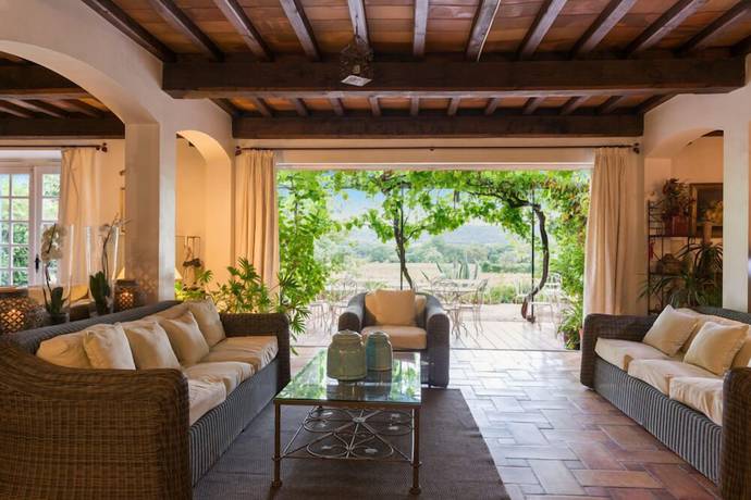 Imagen de los interiores del Hotel H&ocirc;tel Saint-Vincent. Foto 19