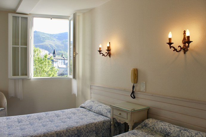 Imagen de la habitación del Hotel H&ocirc;tel Sainte Marie. Foto 11