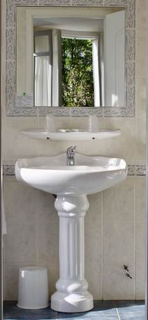 Imagen de la habitación del Hotel H&ocirc;tel Sainte Marie. Foto 17
