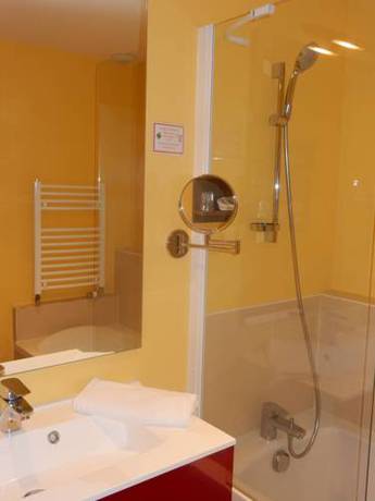 Imagen de la habitación del Hotel Hôtel Saint-hubert. Foto 5