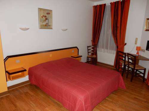 Imagen de la habitación del Hotel Hôtel Saint-hubert. Foto 11