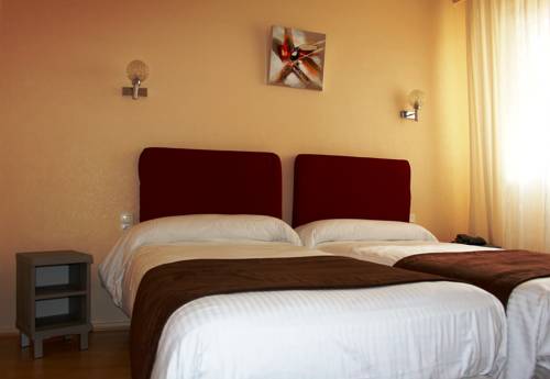 Imagen de la habitación del Hotel H&ocirc;tel Saint-hubert, Saint-Claude. Foto 3