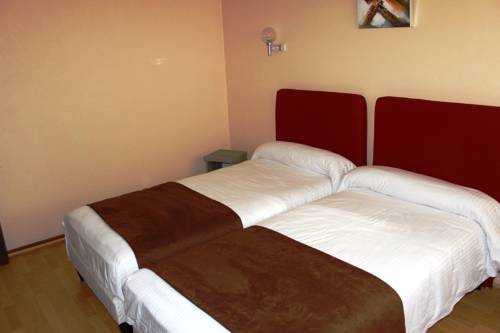 Imagen de la habitación del Hotel H&ocirc;tel Saint-hubert, Saint-Claude. Foto 5