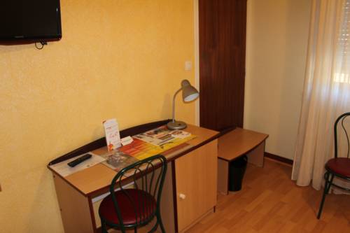 Imagen de la habitación del Hotel H&ocirc;tel Saint-hubert, Saint-Claude. Foto 11