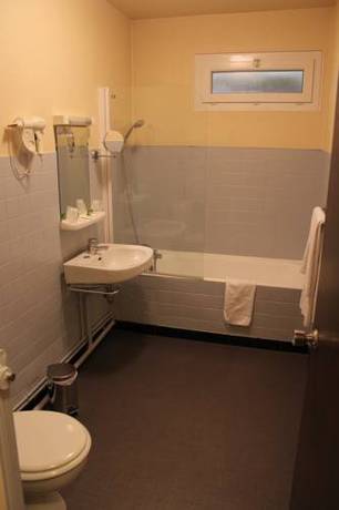 Imagen de la habitación del Hotel H&ocirc;tel Saint-hubert, Saint-Claude. Foto 14