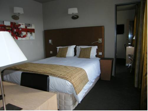 Imagen de la habitación del Hotel H&ocirc;tel Saint-pierre. Foto 12