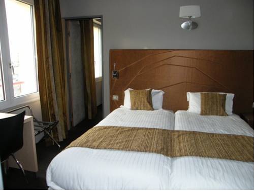 Imagen de la habitación del Hotel H&ocirc;tel Saint-pierre. Foto 15