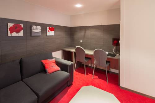 Imagen de la habitación del Hotel H&ocirc;tel Saint-pierre, Pontarlier. Foto 5