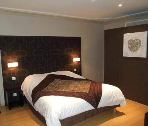 Imagen de la habitación del Hotel H&ocirc;tel Saint-pierre, Pontarlier. Foto 11